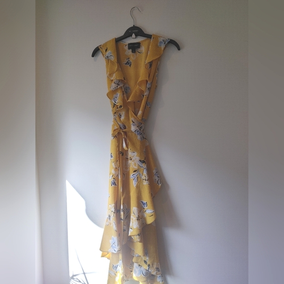 Donna Morgan Yellow Floral Wrap Dress Size 6 - Picture 2 of 11